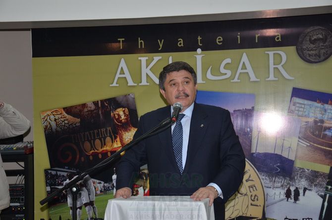 Spor Bakanının Katılımı ile Ak Parti Akhisar Teşkilatı STK ve Muhtarlar İle Buluştu